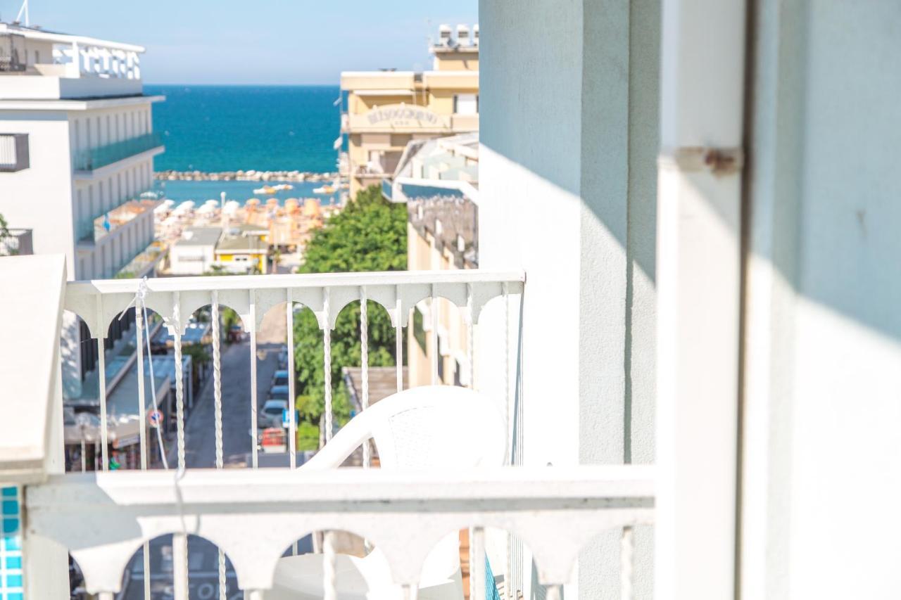 Hotel Elite カットーリカ エクステリア 写真