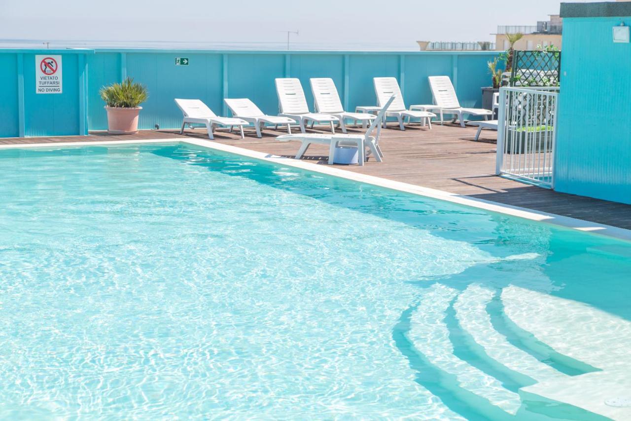 Hotel Elite カットーリカ エクステリア 写真