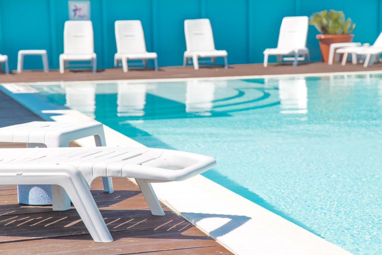 Hotel Elite カットーリカ エクステリア 写真