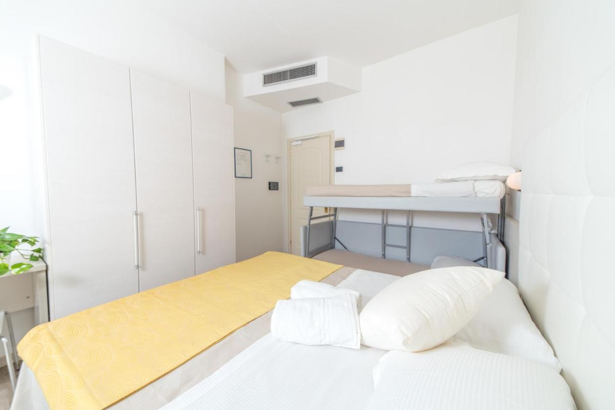Hotel Elite カットーリカ エクステリア 写真