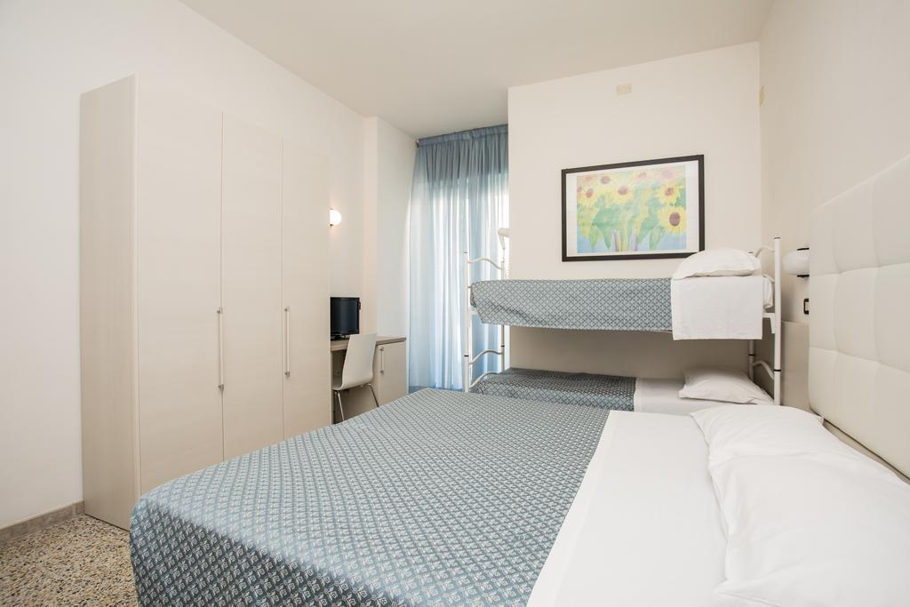 Hotel Elite カットーリカ エクステリア 写真